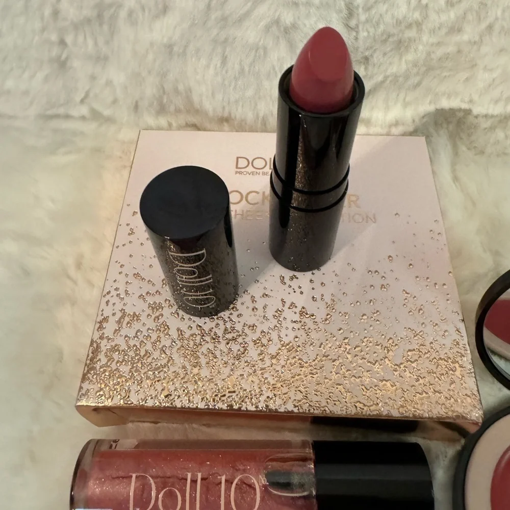 DOLL 10 Blockbuster Lip and Cheek Collection. BAE and SHE’s A 10. NIB